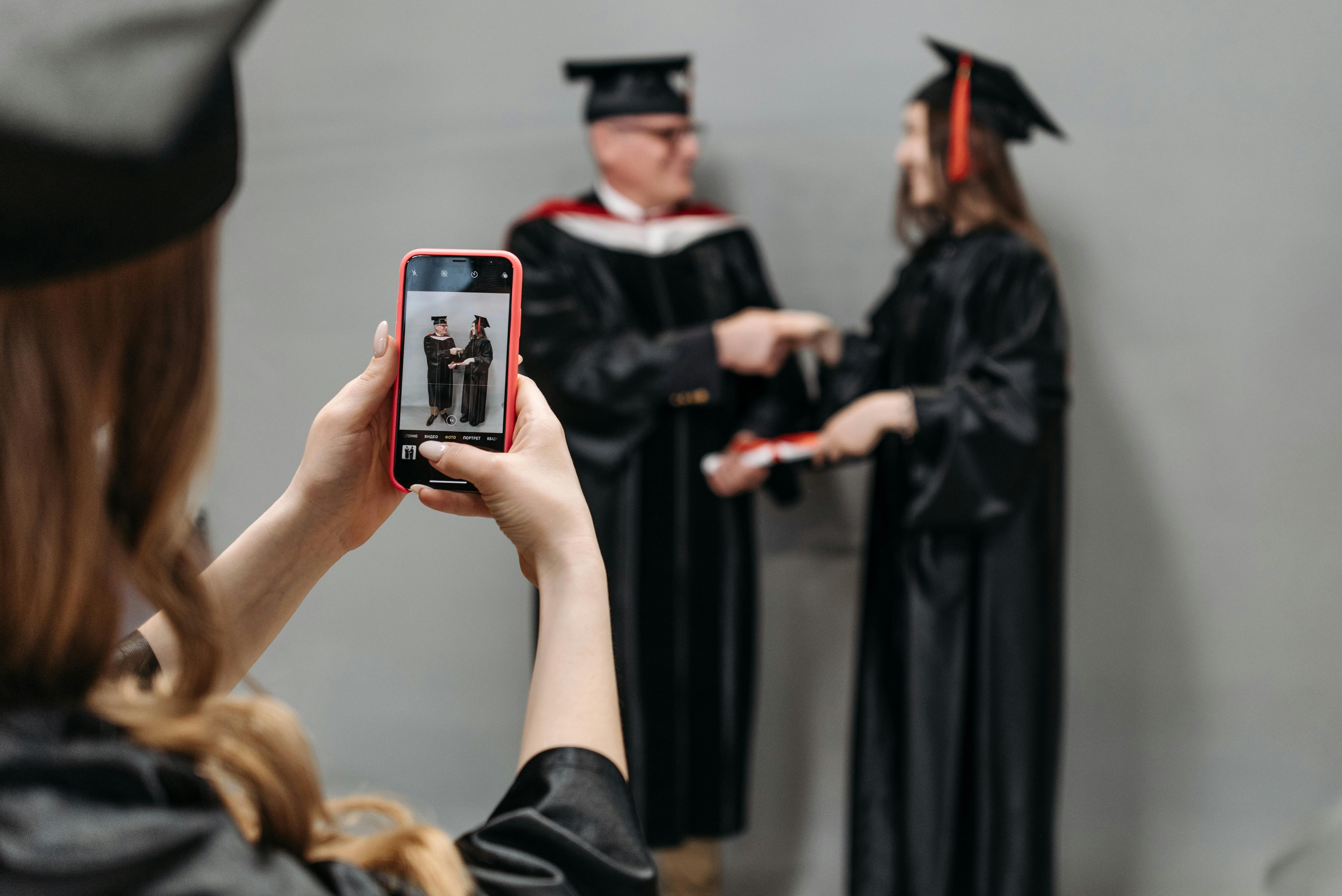 AI Commencement Boos: Navigating the New Talent Friction